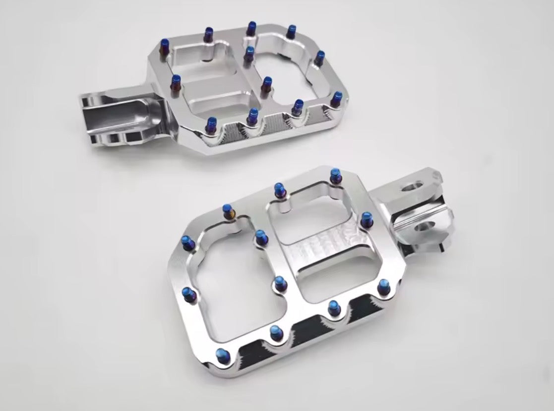 Surron Ultra bee wide Pegs
