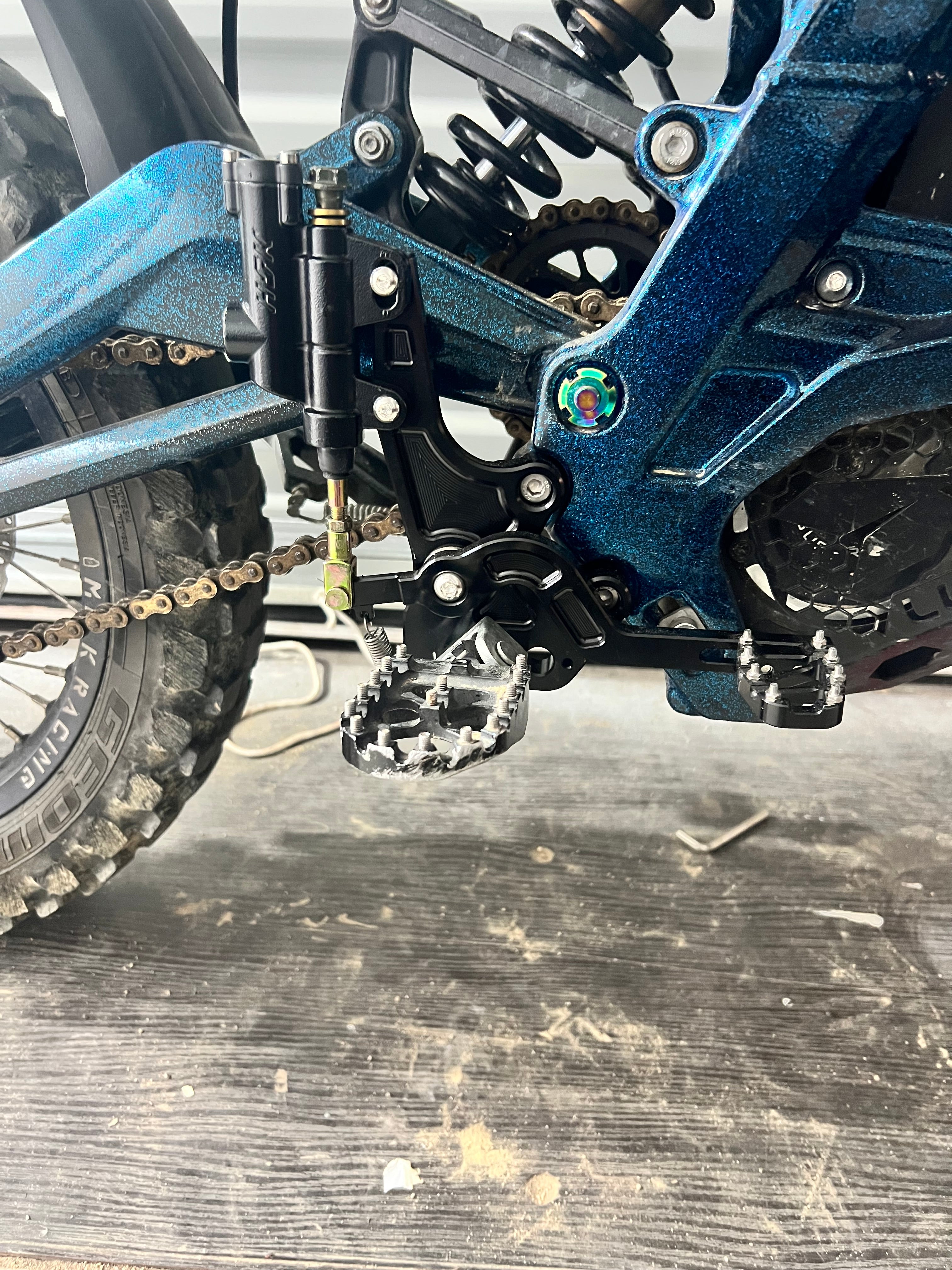 Surron lbx/lbs foot brake with ultra bee caliper